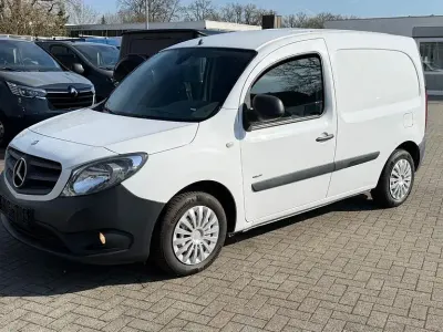 Używany Mercedes Citan 109 90 KM (66 kW) 2017 Biały Minivan