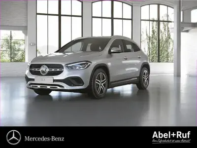 Gebraucht Mercedes GLA200 Progressive 163 PS (119 kW) 2020 Silber SUV