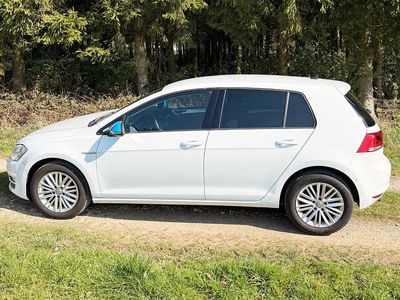 Gebraucht VW Golf VII Edition 105 PS (77 kW) 2014 Weiß Limousine