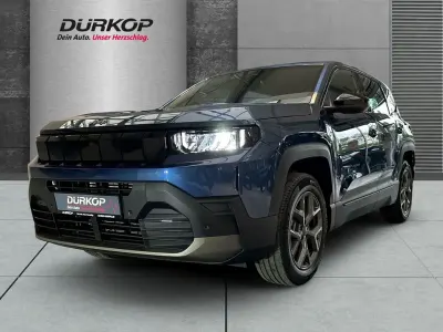 Neu Jeep Compass Altitude 131 PS (96 kW) 2026 Blau SUV