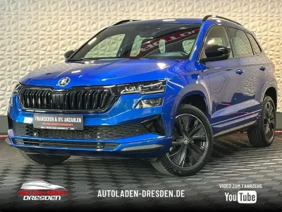 Gebraucht Skoda Karoq SportLine 150 PS (110 kW) 2025 Raceblau metallic SUV