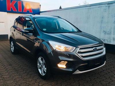 Gebraucht Ford Kuga 120 PS (88 kW) 2018 Grau SUV