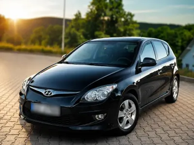 Gebraucht Hyundai i30 126 PS (92 kW) 2012 Schwarz Kombi