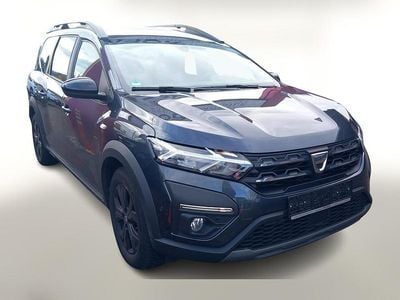 Grau metallic Gebraucht 2022 Dacia Jogger Extreme Van / Kleinbus | 18.730 € (Fairer Preis)