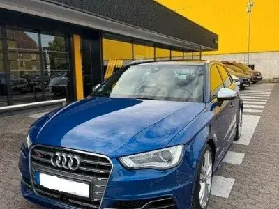 Gebraucht Audi S3 Sport 300 PS (220 kW) 2015 Blau Limousine