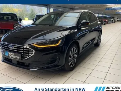 Gebraucht Ford Focus Titanium 125 PS (91 kW) 2023 Schwarz Limousine