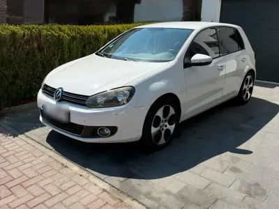 Gebraucht VW Golf VI 104 PS (76 kW) 2010 Weiß Kleinwagen