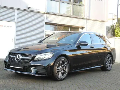 Gebraucht Mercedes C200 AMG line 184 PS (135 kW) 2020 Obsidianschwarz  metalliclack Kombi