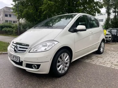 Gebraucht Mercedes A180 116 PS (85 kW) 2010 Calcitweiss  unilack Limousine