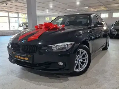 Gebraucht BMW 320 Sport Line 184 PS (135 kW) 2015 Schwarz Limousine