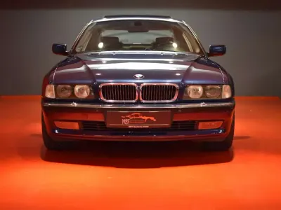 Gebraucht BMW 750 326 PS (239 kW) 1999 Biarritzblau (363) Limousine