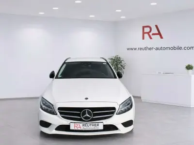 Gebraucht Mercedes C220 194 PS (142 kW) 2021 Weiß Kombi