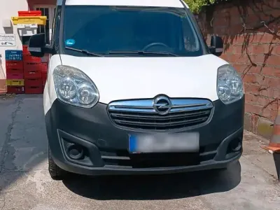 Gebraucht Opel Combo Edition 105 PS (77 kW) 2018 Weiß Van / Kleinbus