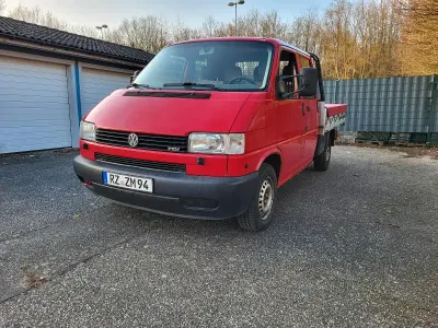 Używany VW T4 102 KM (75 kW) 2000 Czerwony Van