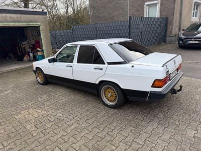 Usata Mercedes 190 118 CV (86 kW) 1988 Bianco Berlina