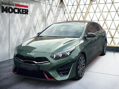 Grün Gebraucht 2023 Kia ProCeed GT GT Kleinwagen | 29.990 € (Etwas zu teuer)