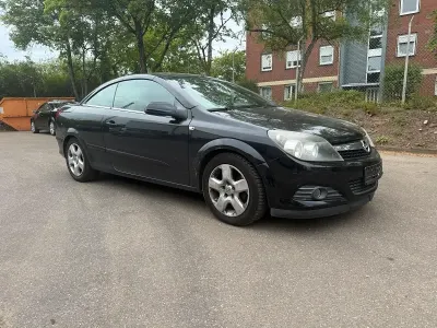 Gebraucht Opel Astra Cabriolet 105 PS (77 kW) 2007 Schwarz Cabrio