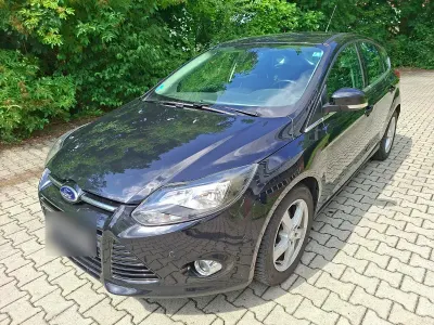 Gebraucht Ford Focus 125 PS (91 kW) 2014 Schwarz Limousine