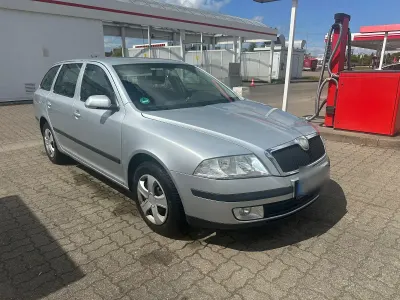 Używany Skoda Octavia 102 KM (75 kW) 2007 Srebrny Kombi