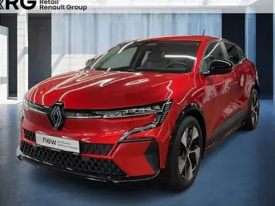 Gebraucht Renault Megane E-Tech Equilibre 160 kW (218 PS) 2023 Rot Limousine