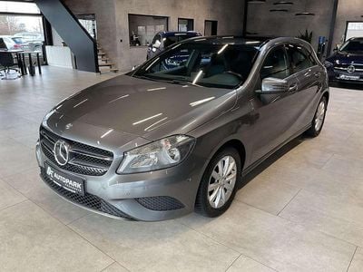 Gebraucht Mercedes A200 Style 156 PS (114 kW) 2013 Grau Limousine