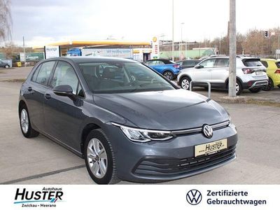 Gebraucht VW Golf VIII Life 131 PS (96 kW) 2022 Delfingrau metallic 7174 (metallic) Limousine