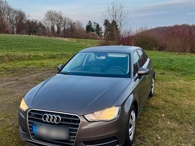Grau Gebraucht 2016 Audi A3 Limousine | 11.150 € (Guter Preis)