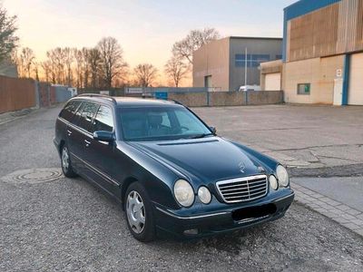 Gebraucht Mercedes E240 170 PS (125 kW) 2003 Schwarz Cabrio