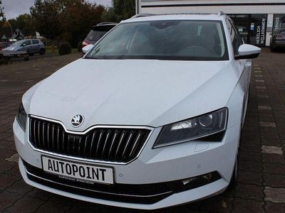 Gebraucht Skoda Superb LAURIN & KLEMENT 179 PS (131 kW) 2017 Weiß Kombi