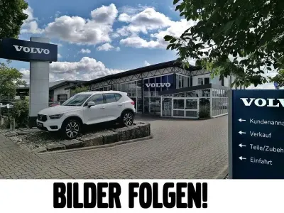 Gebraucht Volvo V60 Momentum 190 PS (139 kW) 2017 Rot Kombi