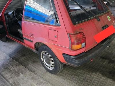 Usata Toyota Starlet 54 CV (39 kW) 1988 Rosso Utilitaria