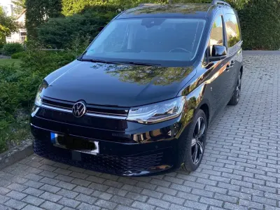 Gebraucht VW Caddy 102 PS (75 kW) 2021 Schwarz Van / Kleinbus