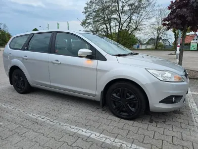 Gebraucht Ford Focus Style 145 PS (106 kW) 2008 Silber Limousine