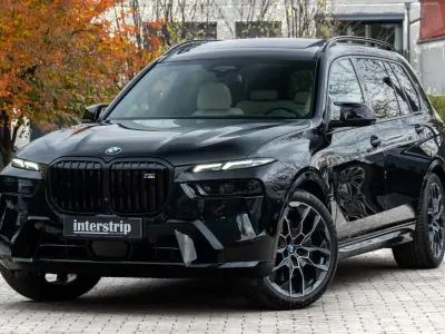 Gebraucht BMW X7 M Sport 530 PS (389 kW) 2025 Black sapphire metallic SUV