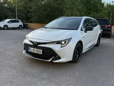 Gebraucht Toyota Corolla Hybrid Sport 182 PS (133 kW) 2020 Weiß Kombi