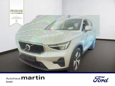 Gebraucht Volvo XC40 Core 163 PS (119 kW) 2023 Silver dawn SUV
