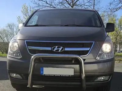 Gebraucht Hyundai H-1 170 PS (125 kW) 2012 Grau Van / Kleinbus