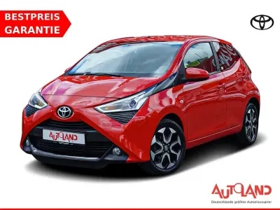 Second-hand Toyota Aygo X-play 72 CP (52 kW) 2020 Roșu Hatchback