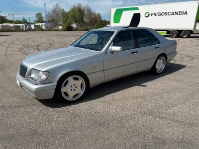 Używany Mercedes S300 177 KM (130 kW) 1979 Srebrny Sedan/Limuzyna