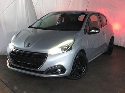 Gebraucht Peugeot 208 Allure 110 PS (80 kW) 2016 Silber Kleinwagen