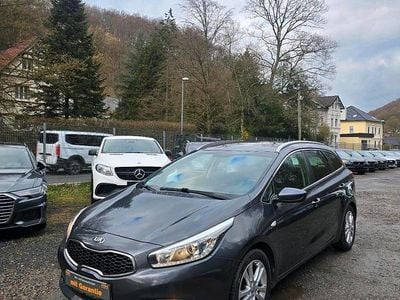 Gebraucht Kia Ceed Sportswagon DREAM-TEAM Edition 128 PS (94 kW) 2016 Andere farben Kombi