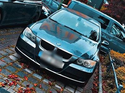 Gebraucht BMW 318 141 PS (103 kW) 2006 Grau Limousine