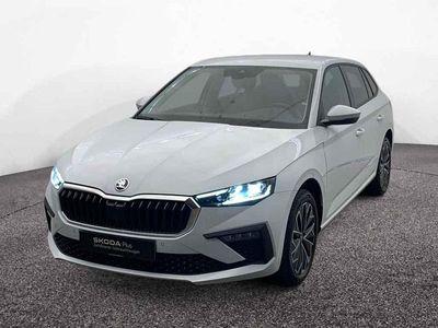 Moonweiss metallic Gebraucht 2025 Skoda Scala Tour Kleinwagen | 25.480 € (Fairer Preis)