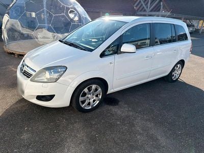 Gebraucht Opel Zafira 120 PS (88 kW) 2012 Weiß Van / Kleinbus