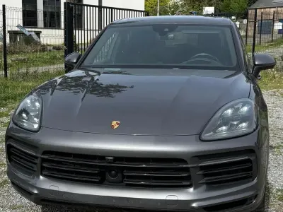 Gebraucht Porsche Cayenne 462 PS (339 kW) 2021 Grau SUV