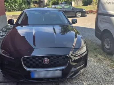 Gebraucht Jaguar XE 184 PS (135 kW) 2020 Schwarz Limousine