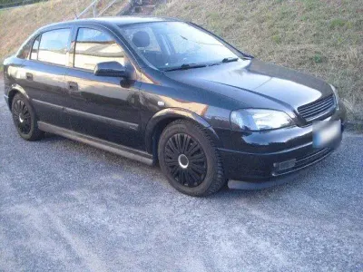 Gebraucht Opel Astra 84 PS (61 kW) 2001 Schwarz Limousine