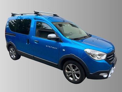 Blau Gebraucht 2017 Dacia Dokker Stepway Van / Kleinbus | 5.999 € (Fairer Preis)