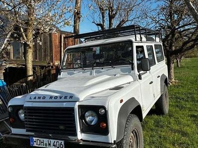 Weiß Gebraucht 2011 Land Rover Defender S SUV | 31.800 €