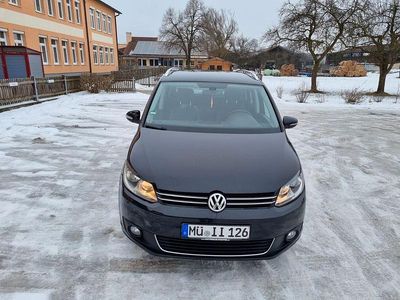 Schwarz Gebraucht 2015 VW Touran Cup Van / Kleinbus | 5.500 €